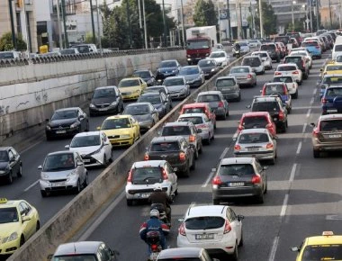 Ταλαιπωρία για τους οδηγούς στο κέντρο της Αθήνας- Μποτιλιάρισμα σε αρκετούς δρόμους